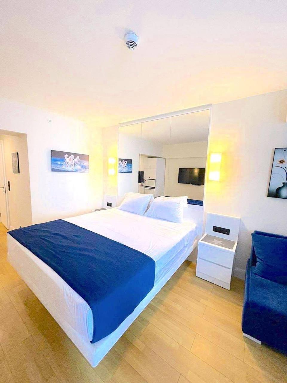 Orbi City Luxury Towers Aparthotel Batumi Exterior foto